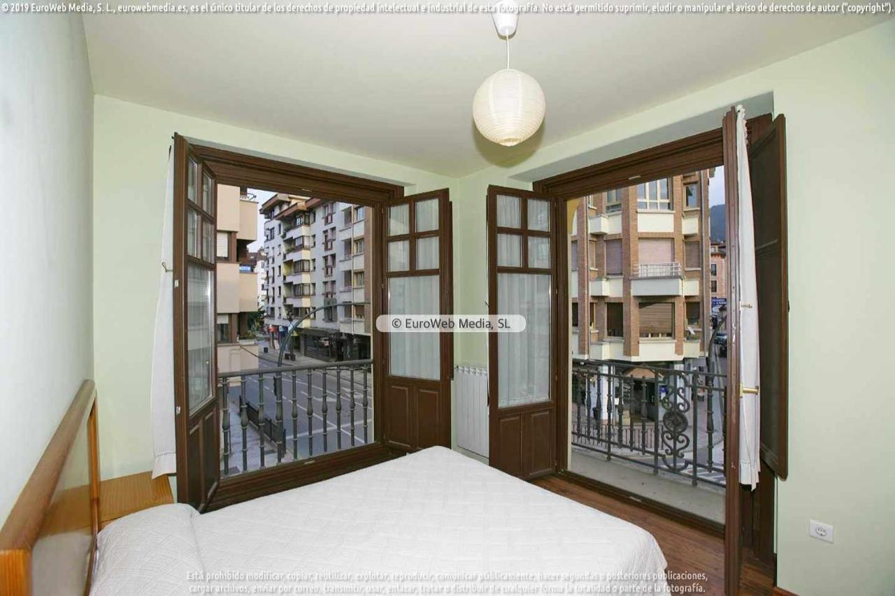 Apartamento 3 Casa Graciano Cangas de Onis Bagian luar foto